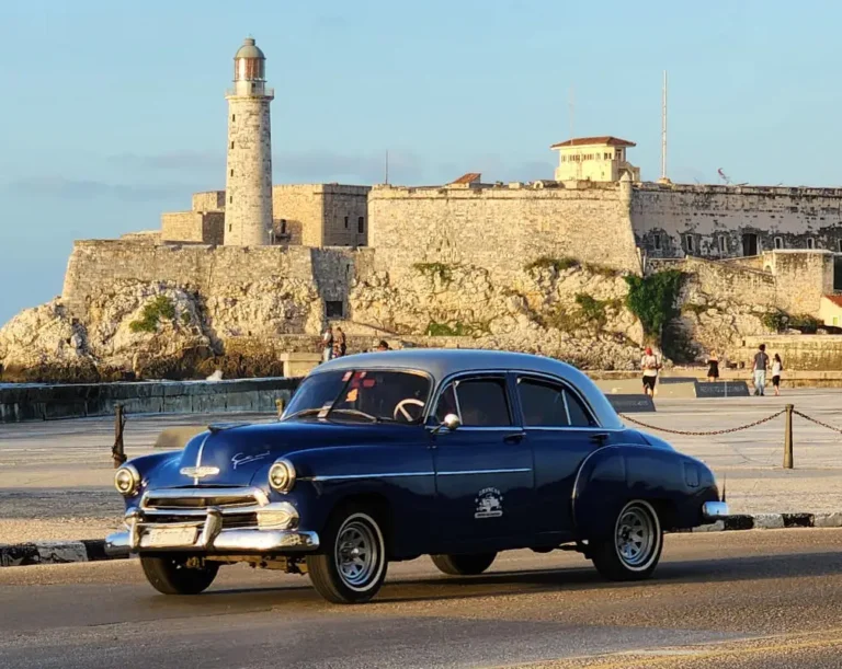 carro-classico-normal-malecon