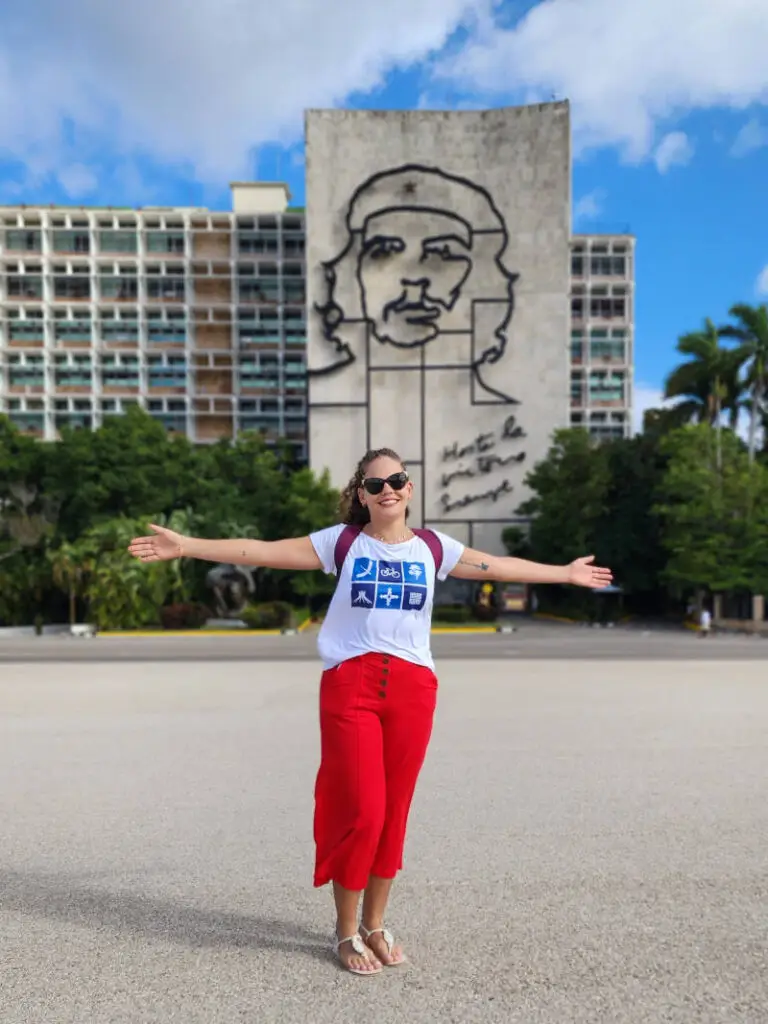 havana-plaza-revolucion-menina