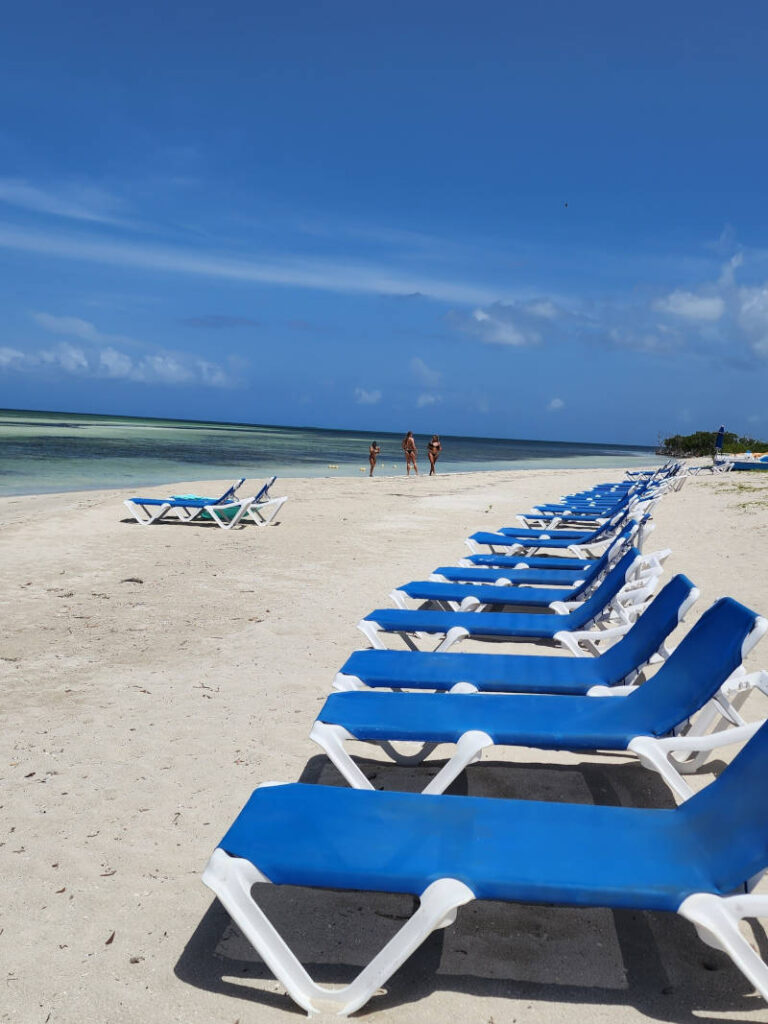 varadero-cayo-blanco-cadeiras