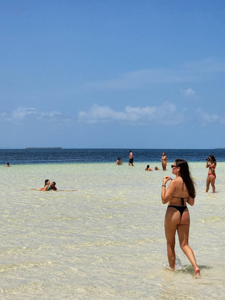 varadero-cayo-blanco-menina-preto