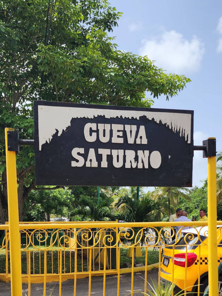 varadero-cueva-saturno-placa