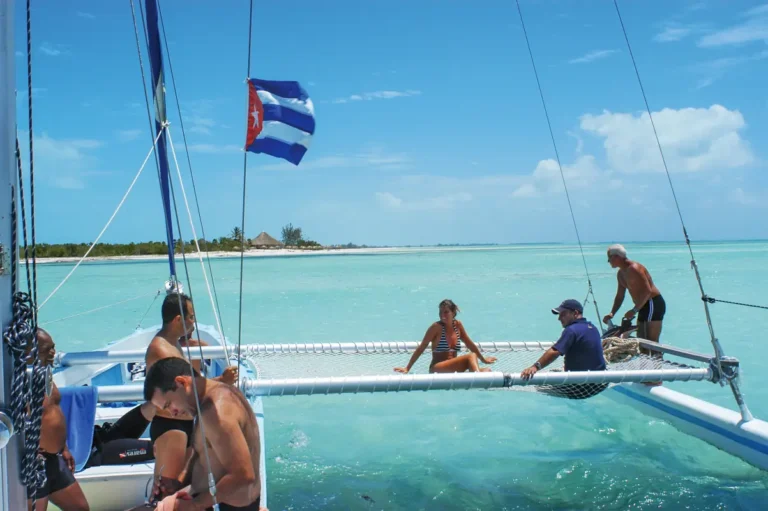 cayo-largo-praia-bandeira