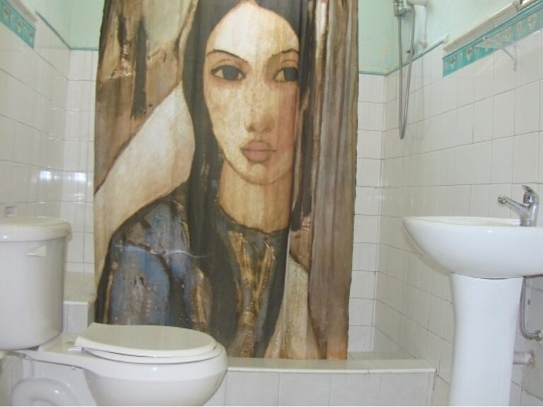 havana-casa-amistad-banheiro