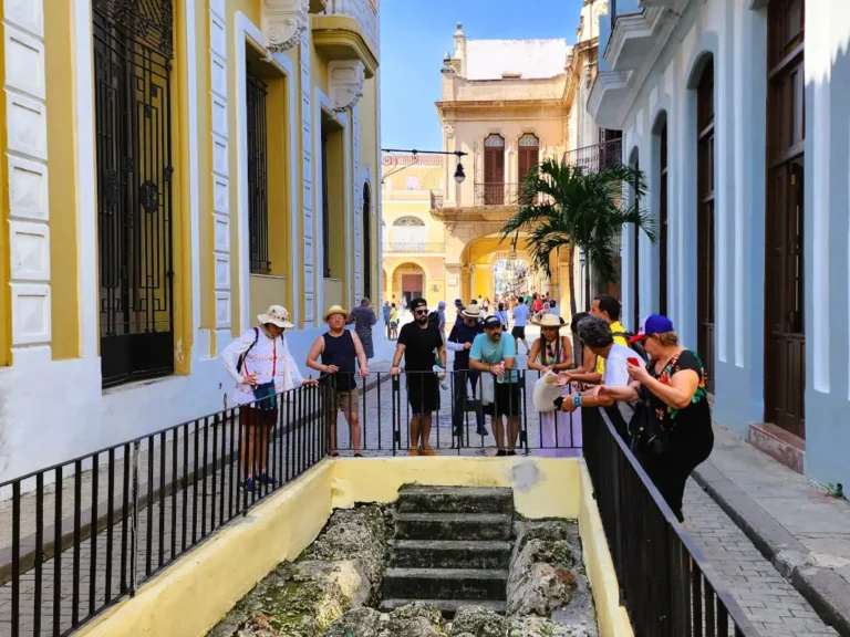 havana-centro-plaza-tunel