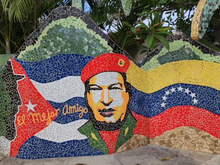 havana-fuester-mural-chavez