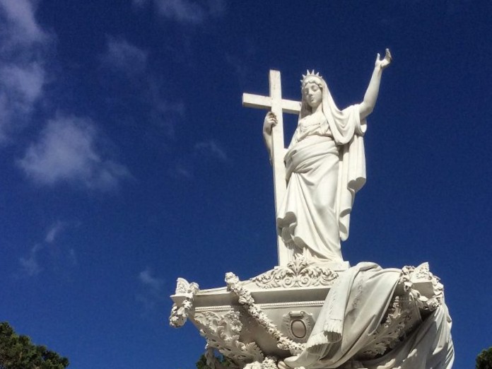 escultura-cemiterio-necropolis-de-colon