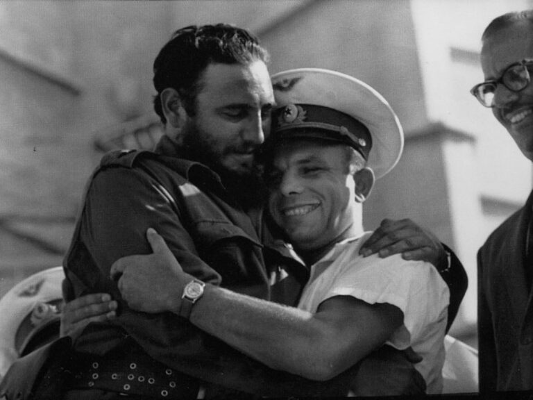 fidel-castro-yuri-gagarin